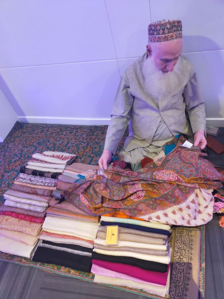 الفنان غلام رسول 