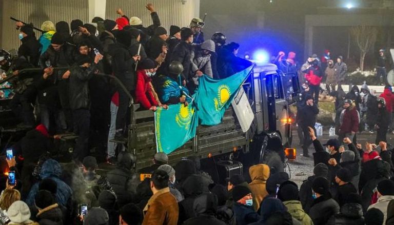 جانب من الاحتجاجات في كازاخستان- ا ف ب