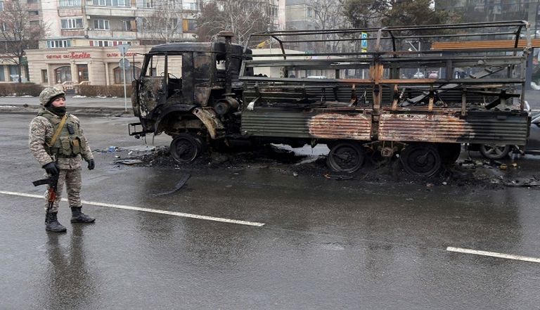 جانب من حملات التفتيش والاعتقالات