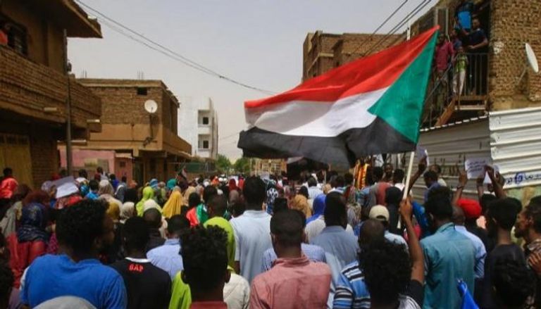 إحدى المظاهرات في السودان - أرشيفية