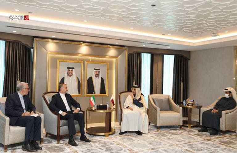 أمير قطر لدى استقباله الوزير الإيراني