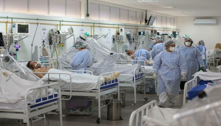أمريكا تشهد ارتفاعا قياسيا في إصابات كورونا بالمستشفيات
