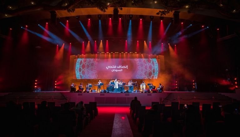 الفنانة السودانية إنصاف فتحي