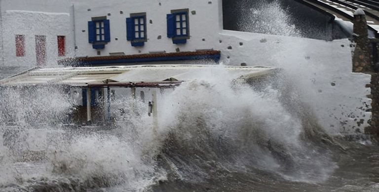 تداعيات الأمطار بإحدى مناطق الولاية التركية