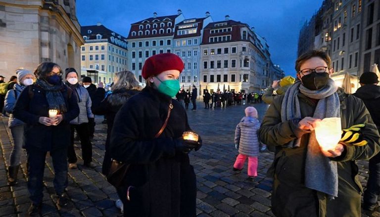 العالم يتوسع في الفحوصات لمحاصرة كورونا