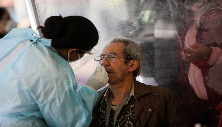 العالم يتوسع في الفحوصات لمحاصرة كورونا