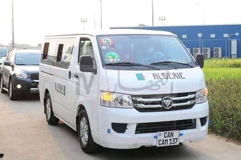 رياض محرز لاعب منتخب الجزائر