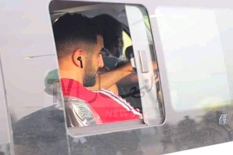 رياض محرز لاعب منتخب الجزائر