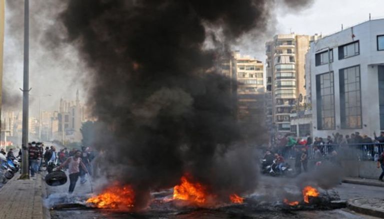 احتجاجات وقطع طرق في لبنان