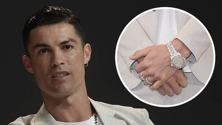 ساعة كريستيانو رونالدو كريستيانو رونالدو وليونيل ميسي