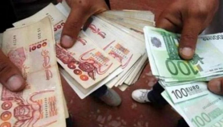 أسعار اليورو والدولار اليوم في الجزائر الجمعة 