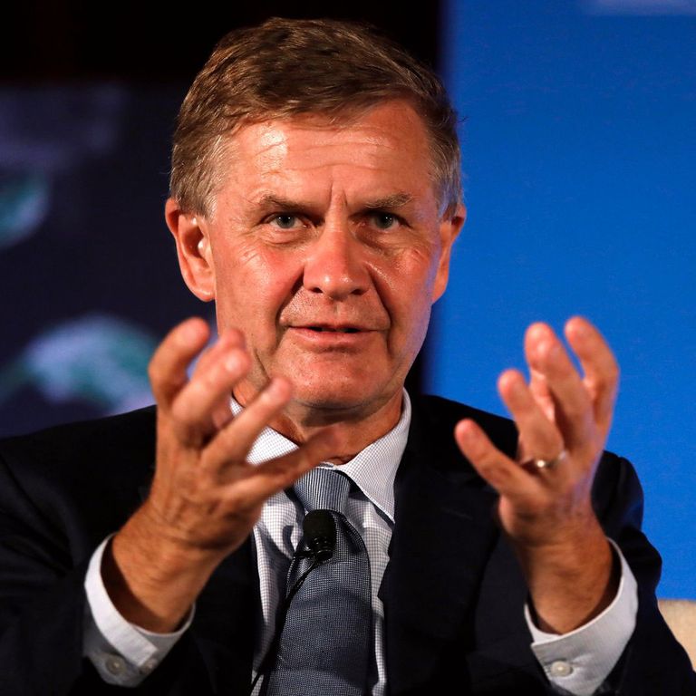 "إريك سولهيم" المدير التنفيذي السابق لبرنامج البيئة التابع للأمم المتحدة مدينة تشوهاي في منطقة الخليج الكبرى