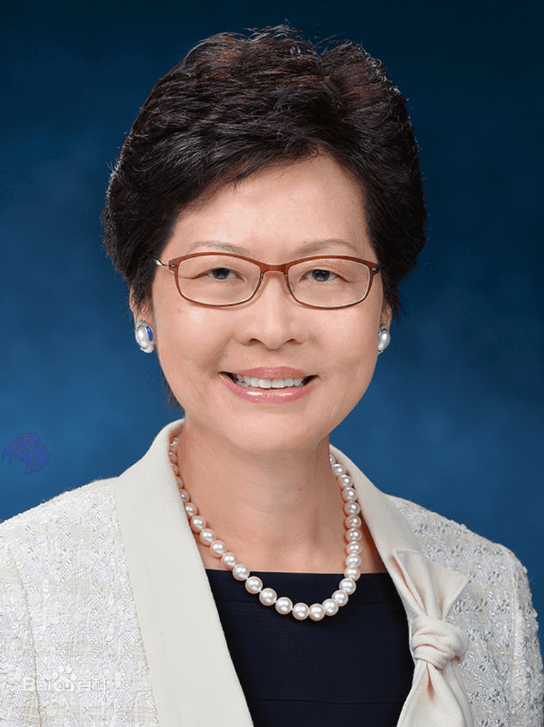 "كاري لام تشينج" الرئيس التنفيذي لمنطقة هونغ كونغ الإدارية الخاصة مدينة تشوهاي في منطقة الخليج الكبرى