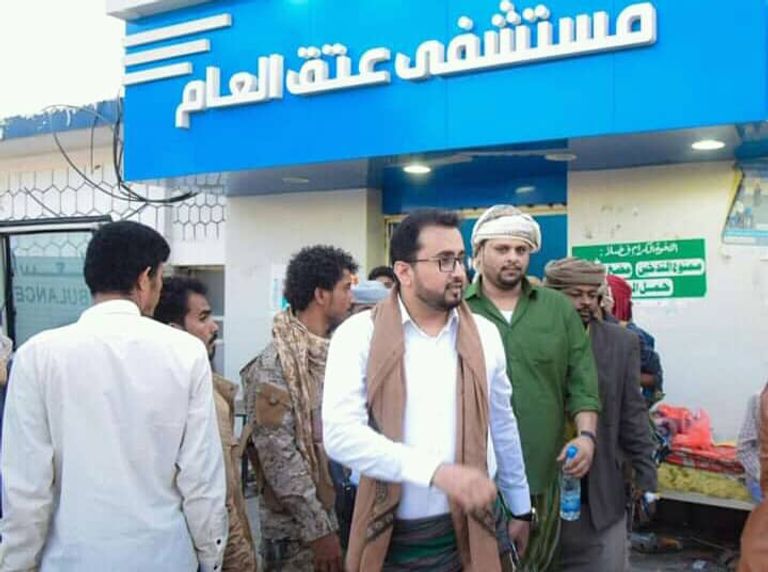 أحد جنود ألوية العمالقة خلال تلقيه العلاج - أرشيفية