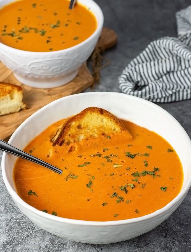 حساء الطماطم النباتي وصفات نباتية سهلة للرجيم