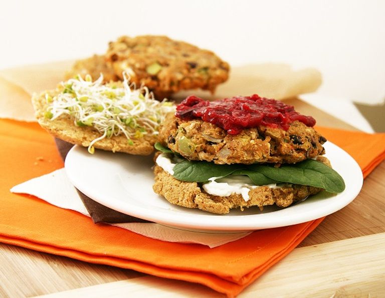 برجر نباتي بالخضروات وصفات نباتية سهلة للرجيم