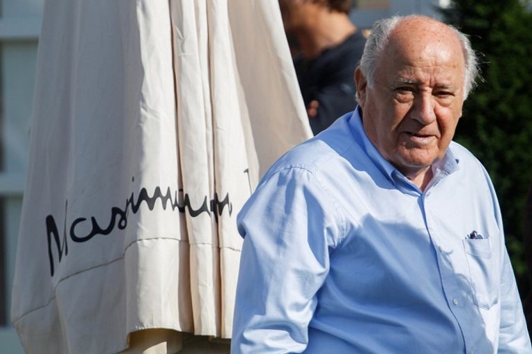 مالك سلسلة الملابس زارا "Zara"، أمانسيو أورتيجا ناطحة السحاب المطلية بالذهب Royal Bank Plaza