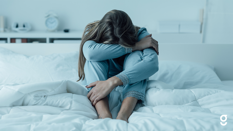 القلق من أسباب صعوبة الخلود إلى النوم وسوء جودته