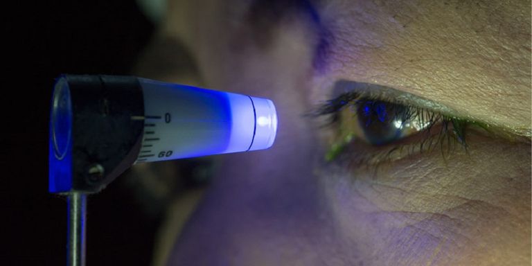 شخص مصاب بمرض الجلوكوما