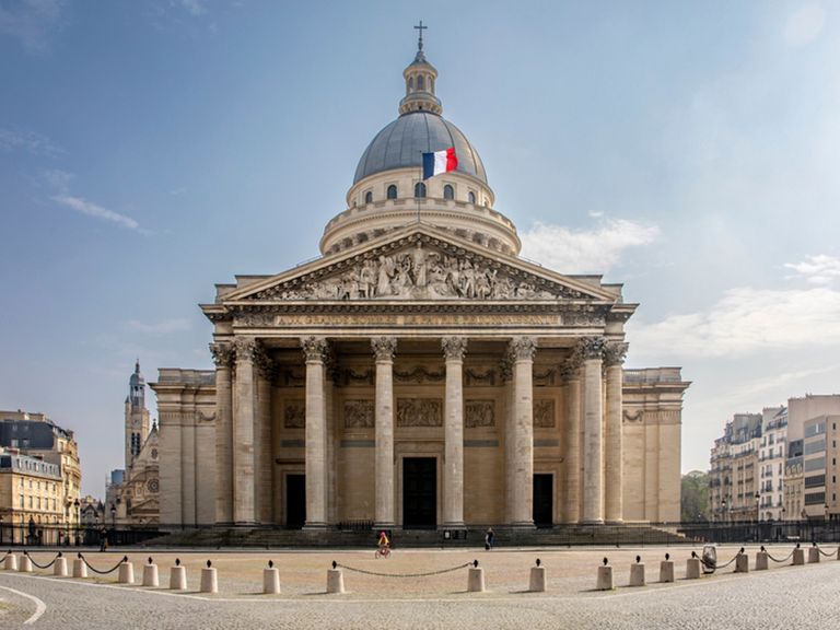 Place du Panthéon  مسرح Emily in Paris في فرنسا