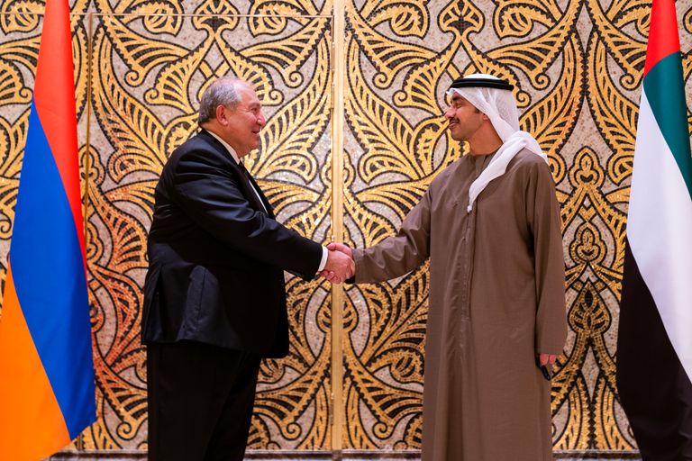 الشيخ عبدالله بن زايد آل نهيان وزير الخارجية والتعاون الدولي الإماراتي ورئيس أرمينيا