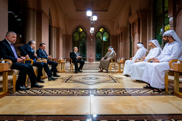 الشيخ عبدالله بن زايد آل نهيان وزير الخارجية والتعاون الدولي الإماراتي ورئيس أرمينيا