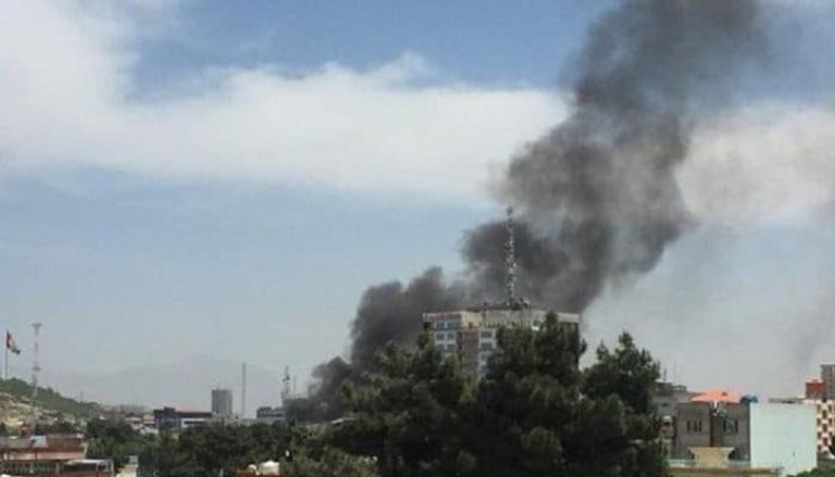 تصاعد الدخان جراء الانفجار في كابول