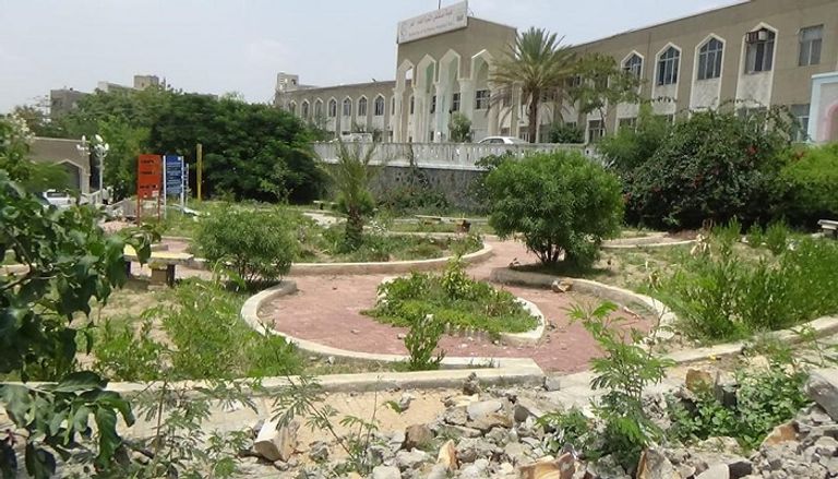 جانب من أضرار مادية بمسجد جوار مستشفى الثورة