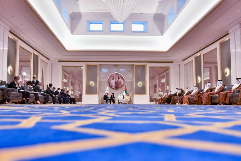 الشيخ محمد بن راشد آل مكتوم ورئيس كوريا الجنوبية