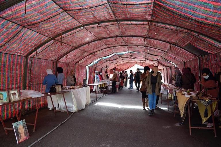 بازار خيري في جامعة الفلوجة العراقية