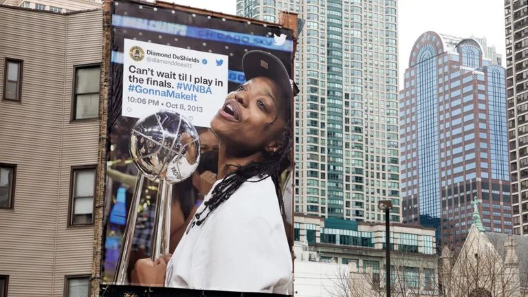 لوحة إعلانية ضمن حملة تويتر