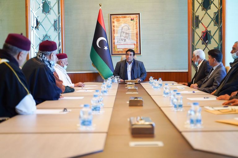 جانب من لقاء رئيس المجلس الرئاسي المنفي والسفير الإيطالي