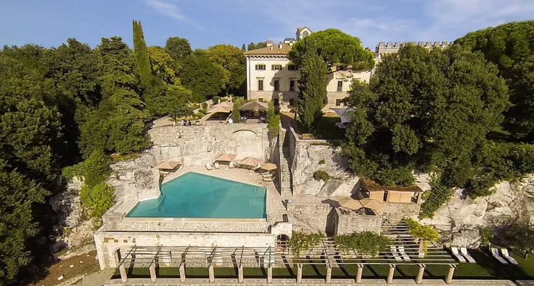 فندق BORGO PIGNANO جناح THE MURAKA SUITE