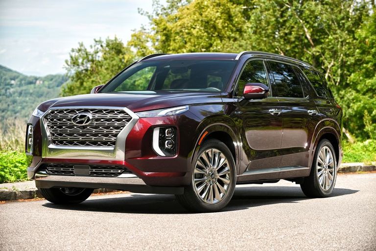 طراز Hyundai Palisade سيارة Toyota Highlander
