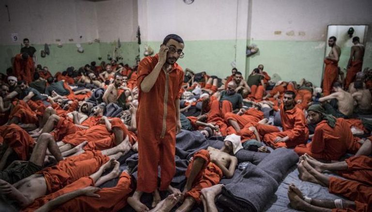 عناصر من تنظيم داعش داخل سجن غويران