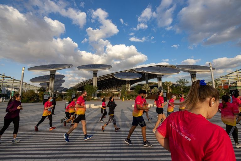 جانب من سباق الركض في إكسبو دبي