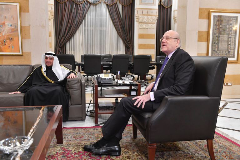 رئيس الوزراء اللبناني ووزير الخارجية الكويتي جانب من لقاء وزير الخارجية الكويتي ورئيس وزراء لبنان