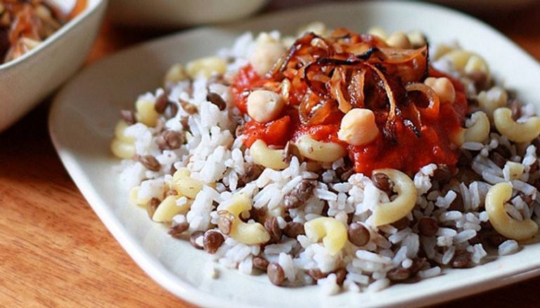 الكشري المصري من الوجبات الدسمة واللذيذة