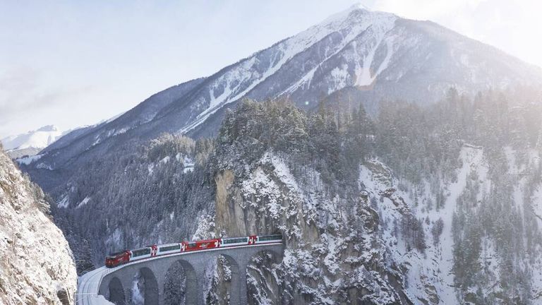 رحلة قطار The Glacier Express