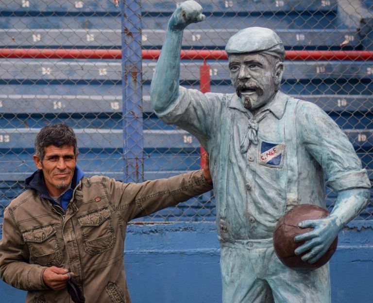 غرفة ملابس لفريق كرة قدم