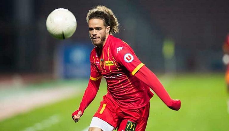 بلال براهيمي هدف منتخب الجزائر الجديد جمال بلماضي مدرب منتخب الجزائر