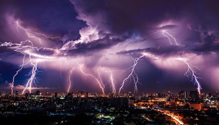 مخيمات اللاجئين السوريين تعاني بشدة في الشتاء - أرشيفية