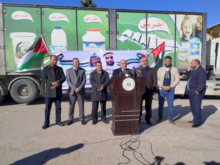 جانب من شحنة اللقاحات الإماراتية إلى قطاع غزة