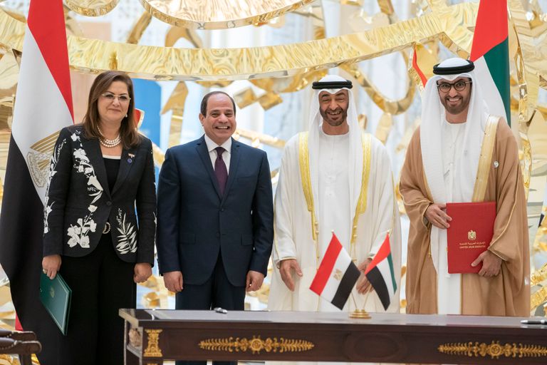 الشيخ محمد بن زايد آل نهيان والرئيس المصري - أرشيفية