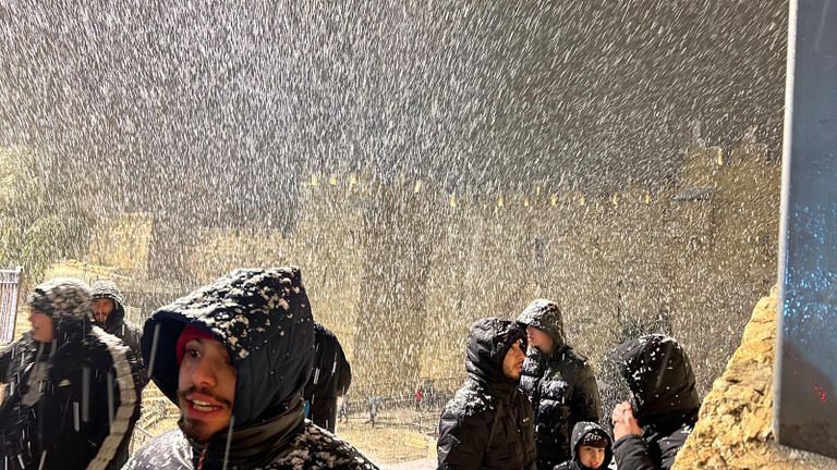 الثلوج بالقدس مساء الأربعاء