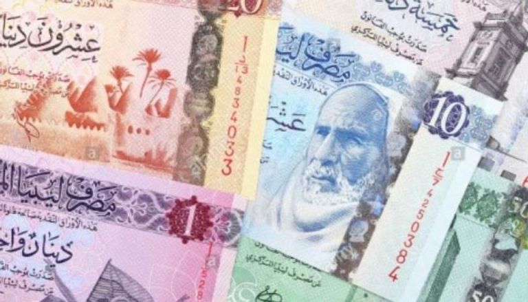 عملات ورقية لبيبة من فئات مختلفة 