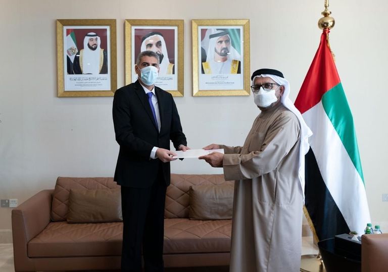 الشيخ محمد بن زايد آل نهيان وقيس سعيد