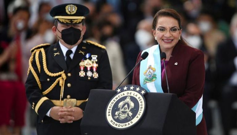 شيومارا كاسترو أول رئيسة لهندوراس- رويترز