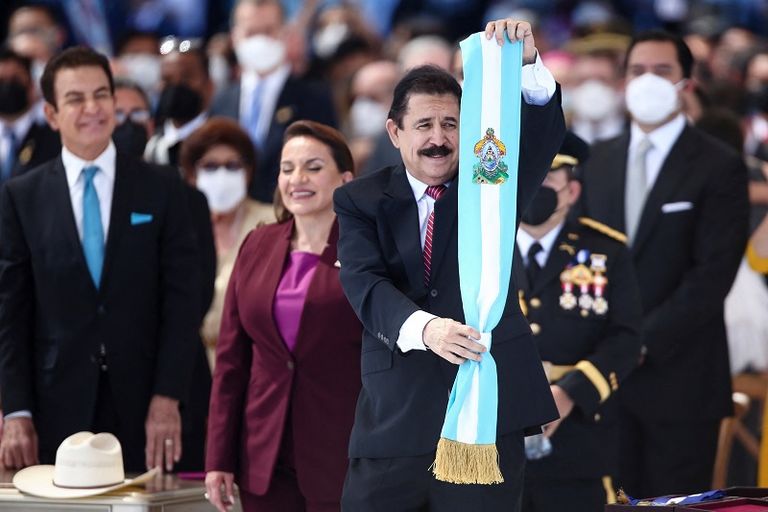 شيومارا كاسترو أول رئيسة لهندوراس- رويترز