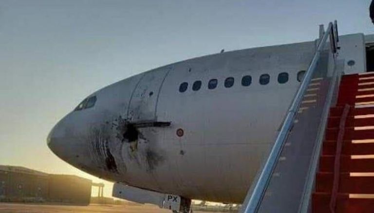 طائرة ركاب تضررت إثر القصف الصاروخي